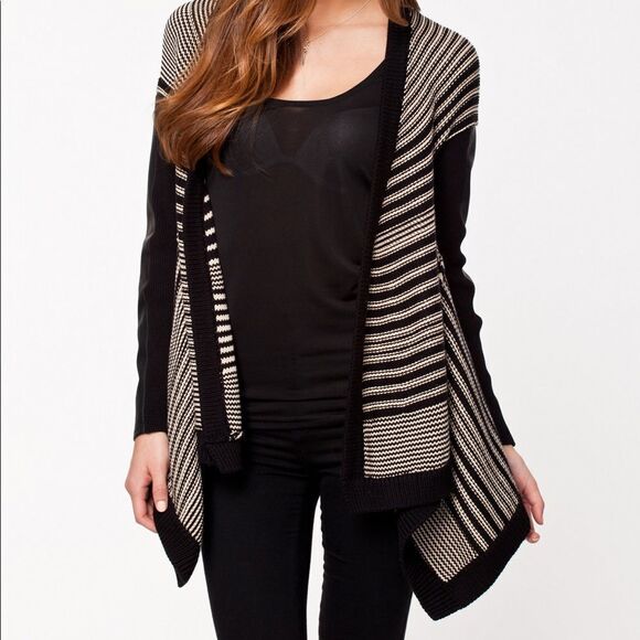 ✨Belldini Waterfall Cardigan✨  - Picture 1 of 6